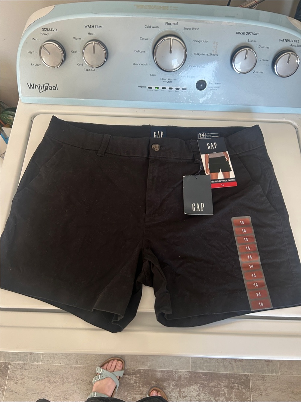 New GAP Black relaxed girlfriend twill Shorts 14